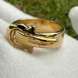 Salvatore Ferragamo Gancini Scarf Ring Made In Italy Goldtone EUC!